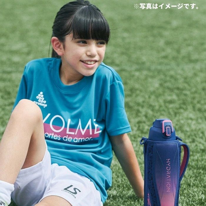 Qoo10 水筒 マグ 1リットル サーモス 子供 大人 直飲み 1l スポーツドリンク対応 カバー付き おしゃれ 保冷専用 ステンレス ボトル キッズ Fht 1001f スポーツ