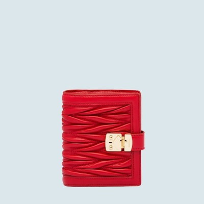 ミュウミュウ Miumiu 銭入 二つ折り 朱 Whirledpies Com