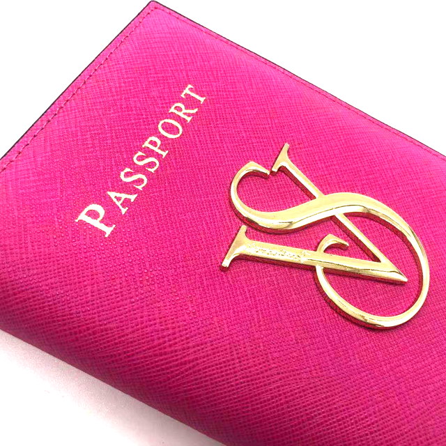 受賞店 Victoria S Secret Gold Logo Passport Case ヴィクトリアシークレット ビクシー パスポートケース ブラック Turbonetce Com Br