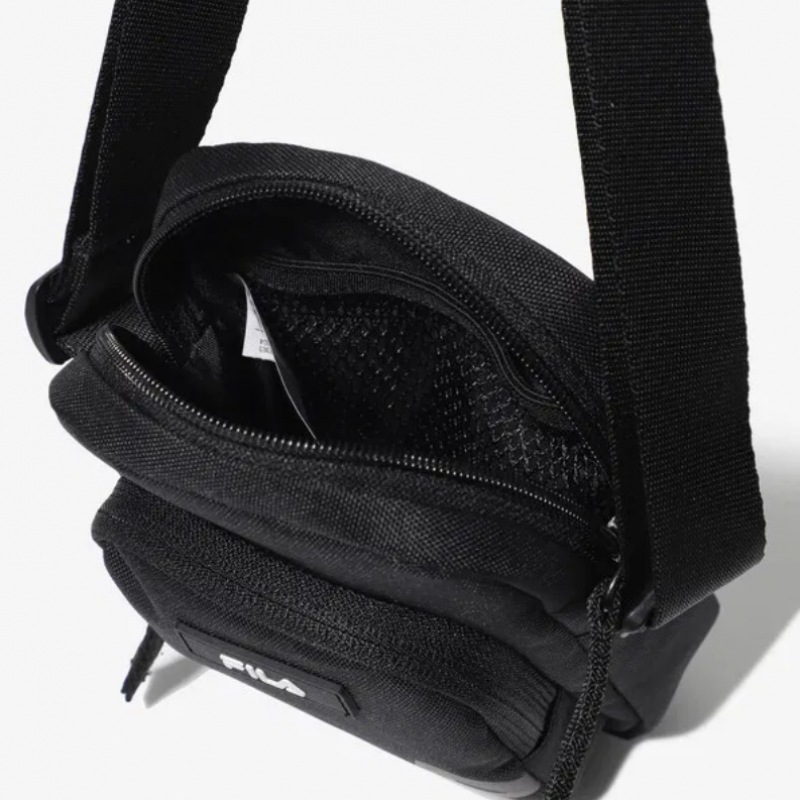 FILA KIDS エッセンシャル携帯バッグ FK3BCG3007X_BLK FILA KIDS エッセンシャル携帯バッグ FK3BCG3007X_BLK