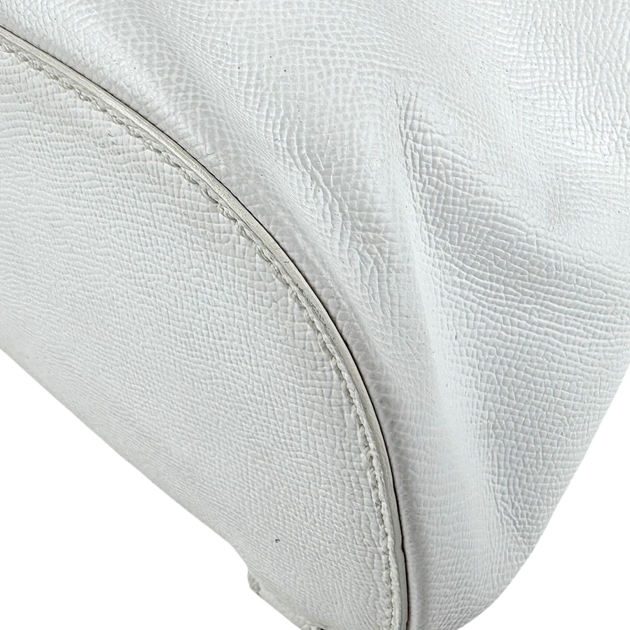 シャネル CHANEL リュック キャビアスキンレザー ホワイト レディース z5440 シャネル CHANEL リュック キャビアスキンレザー ホワイト レディース z5440