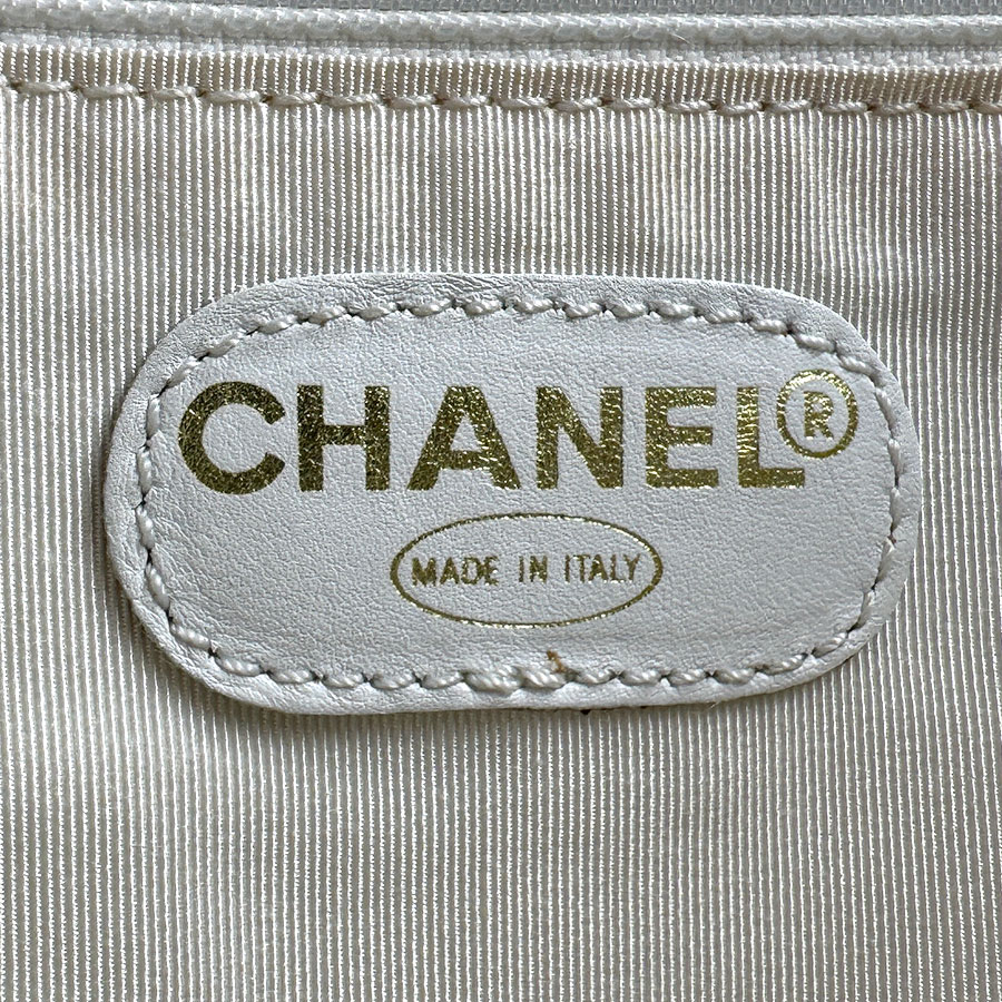 シャネル CHANEL リュック キャビアスキンレザー ホワイト レディース z5440 シャネル CHANEL リュック キャビアスキンレザー ホワイト レディース z5440