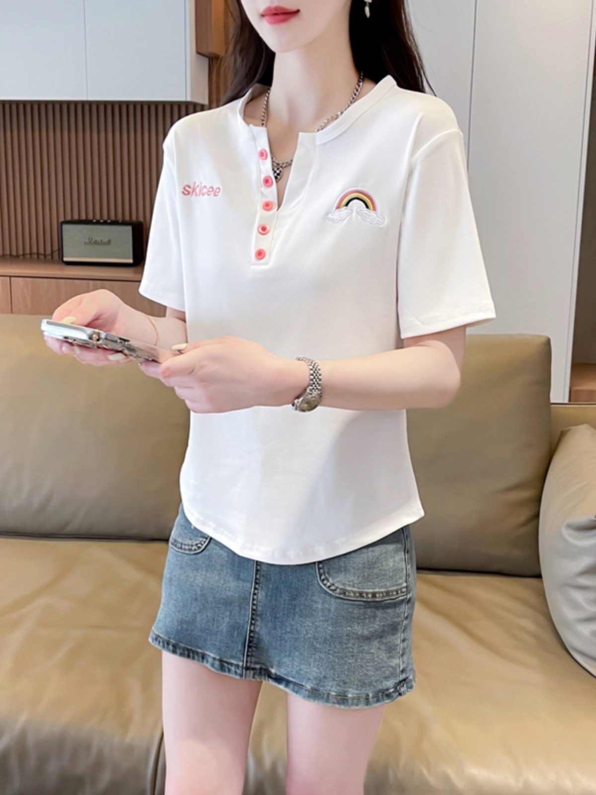 【1点ご購入 で10点プレゼントいたします】正肩Tシャツ女性半袖韓国版ゆったり女装小柄百合v襟上着 【1点ご購入 で10点プレゼントいたします】正肩Tシャツ女性半袖韓国版ゆったり女装小柄百合v襟上着