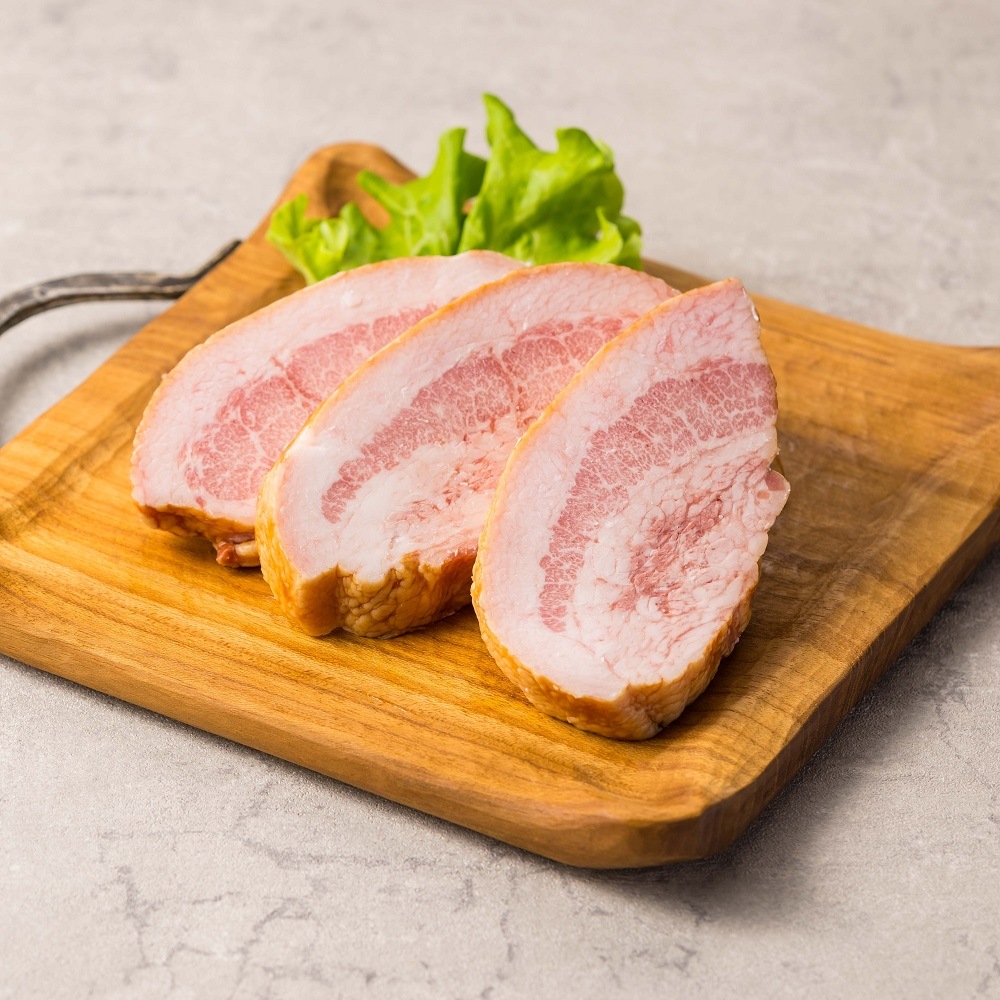 くんちゃまベーコンブロック2kg ベーコン 朝食 沖縄名物 沖縄ハム ジューシー ブロック キャンプ飯 くんちゃまベーコンブロック2kg ベーコン 朝食 沖縄名物 沖縄ハム ジューシー ブロック キャンプ飯