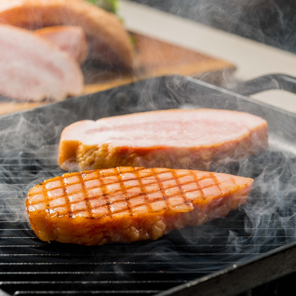 くんちゃまベーコンブロック2kg ベーコン 朝食 沖縄名物 沖縄ハム ジューシー ブロック キャンプ飯 くんちゃまベーコンブロック2kg ベーコン 朝食 沖縄名物 沖縄ハム ジューシー ブロック キャンプ飯