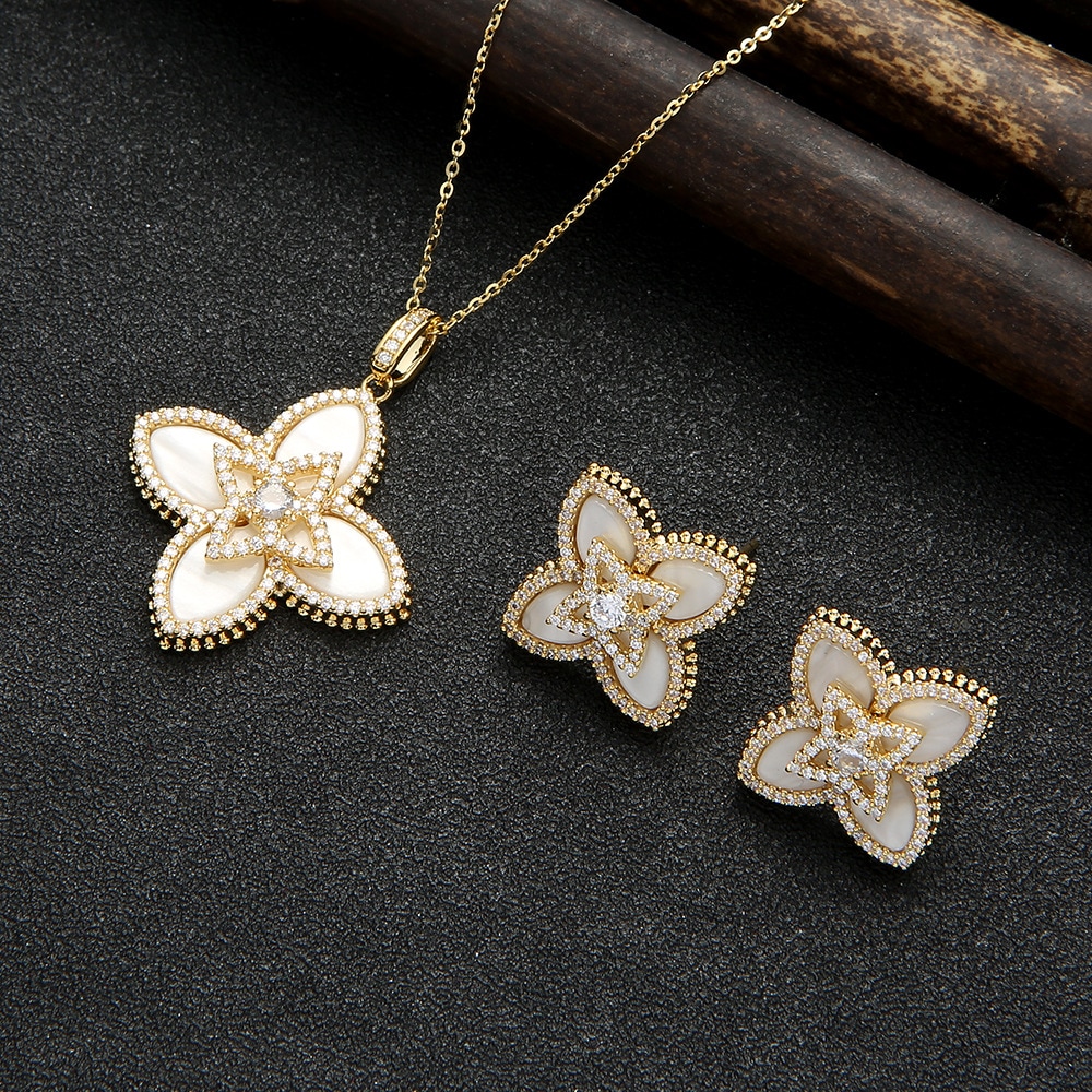 ラグジュアリークローバーペンダントウィメンチェーンブラックホワイトグリーンネックレスセットジルコンジュエリーセットゴールドメッキネックレスガールギフト用 ラグジュアリークローバーペンダントウィメンチェーンブラックホワイトグリーンネックレスセットジルコンジュエリーセットゴールドメッキネックレスガールギフト用