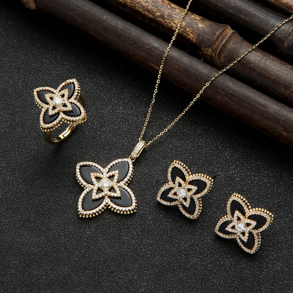 ラグジュアリークローバーペンダントウィメンチェーンブラックホワイトグリーンネックレスセットジルコンジュエリーセットゴールドメッキネックレスガールギフト用 ラグジュアリークローバーペンダントウィメンチェーンブラックホワイトグリーンネックレスセットジルコンジュエリーセットゴールドメッキネックレスガールギフト用