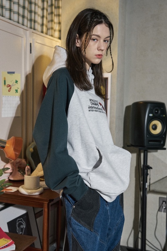CPGN STUDIO】 ATHLETIC CHAMPS Raglan Snap Hood