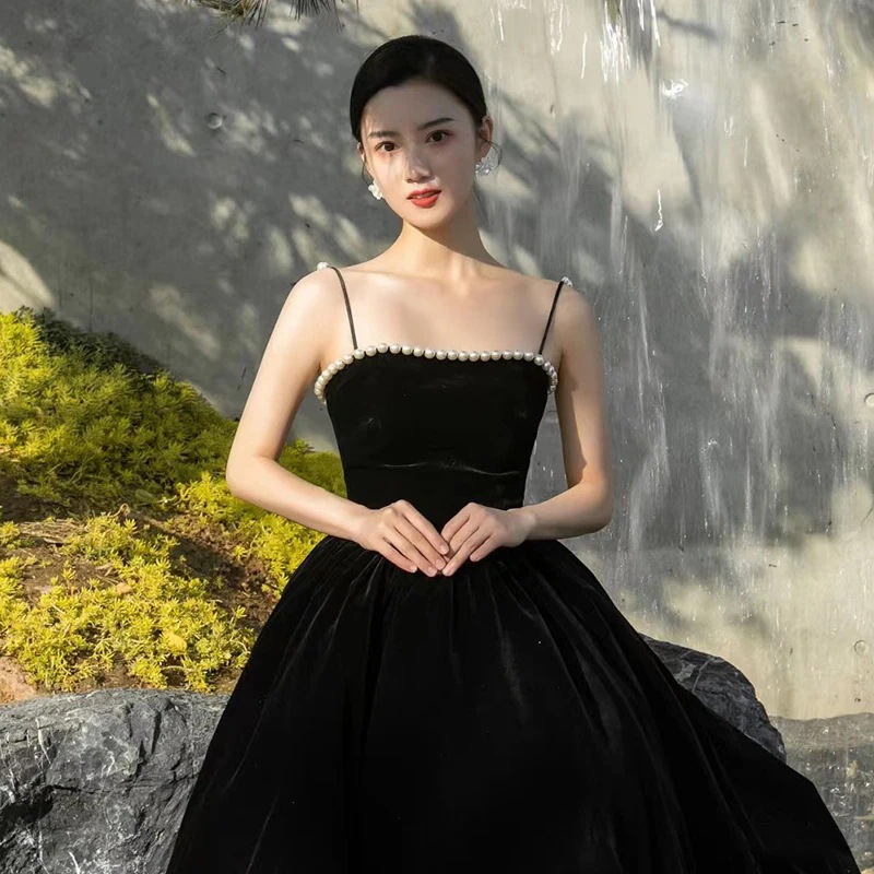 ドレス ブラックドレスベルベット新春気質サスペンダーパールロングスモール毎日年次総会イブニングドレス キャミワンピース