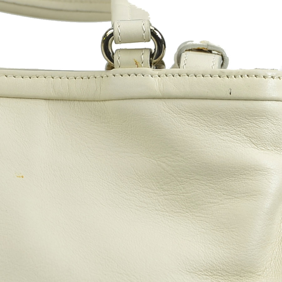 サルヴァトーレフェラガモ Salvatore Ferragamo ハンドバッグ ショルダーバッグ ヴァラリボン レザー アイボリー レディース r10051g サルヴァトーレフェラガモ Salvatore Ferragamo ハンドバッグ ショルダーバッグ ヴァラリボン レザー アイボリー レディース r10051g