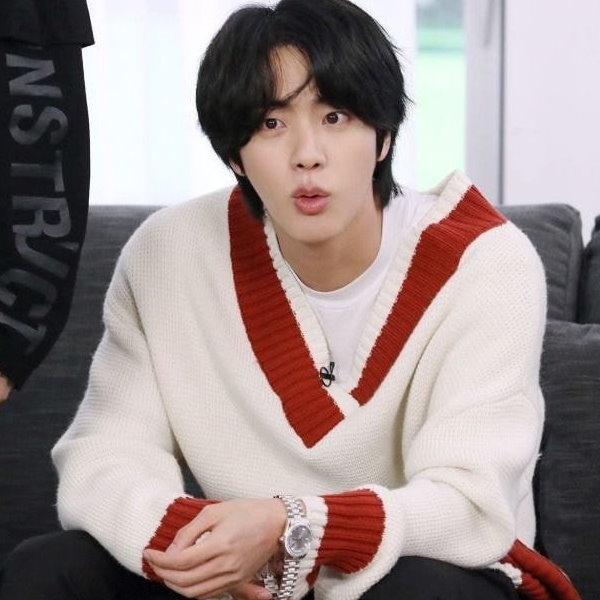 BTS JIN 着用 mainbooth L.Oversized Sweater