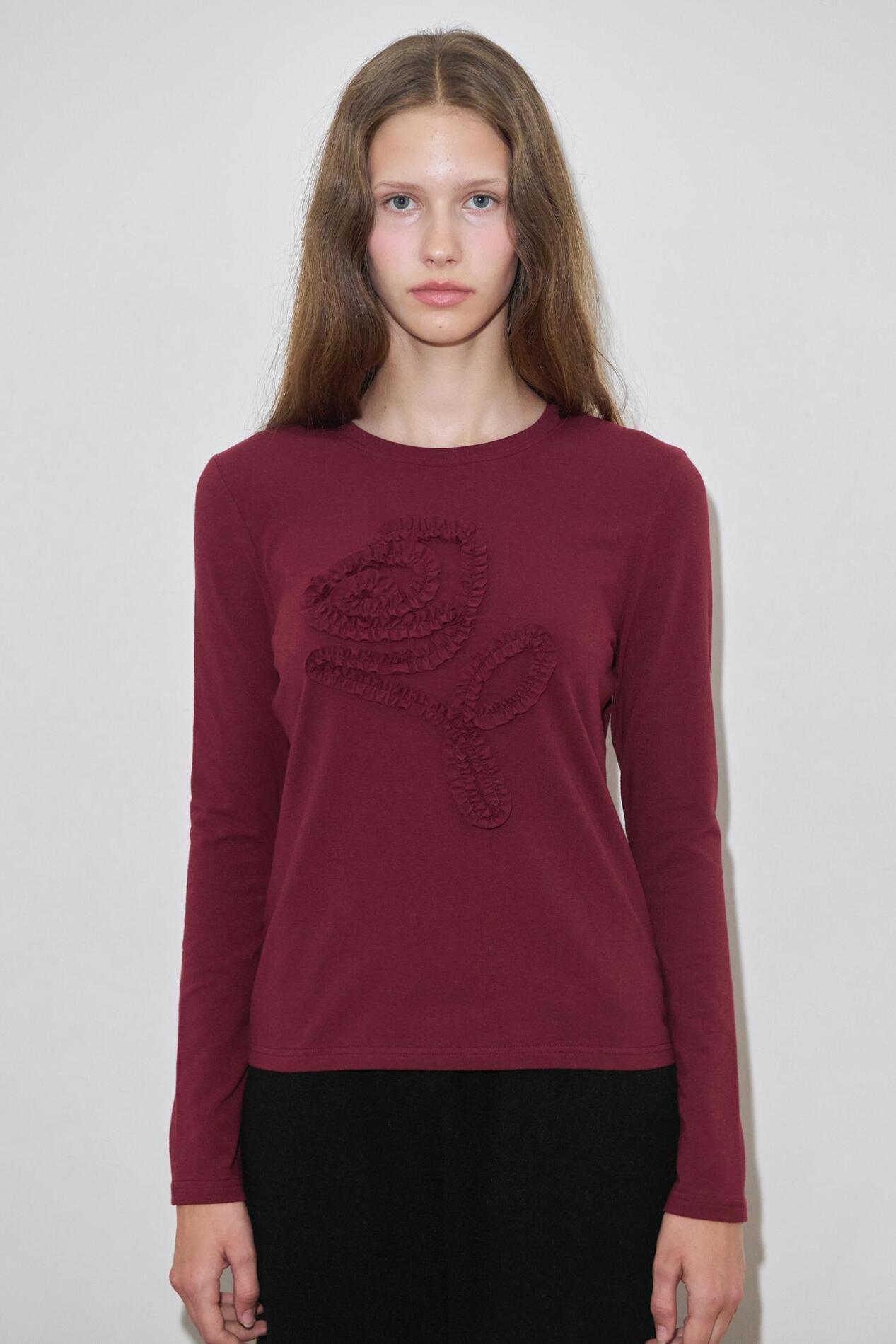 【SINOON】 ROSE FRILL LONG SLEEVE : BURGUNDY 【SINOON】 ROSE FRILL LONG SLEEVE : BURGUNDY