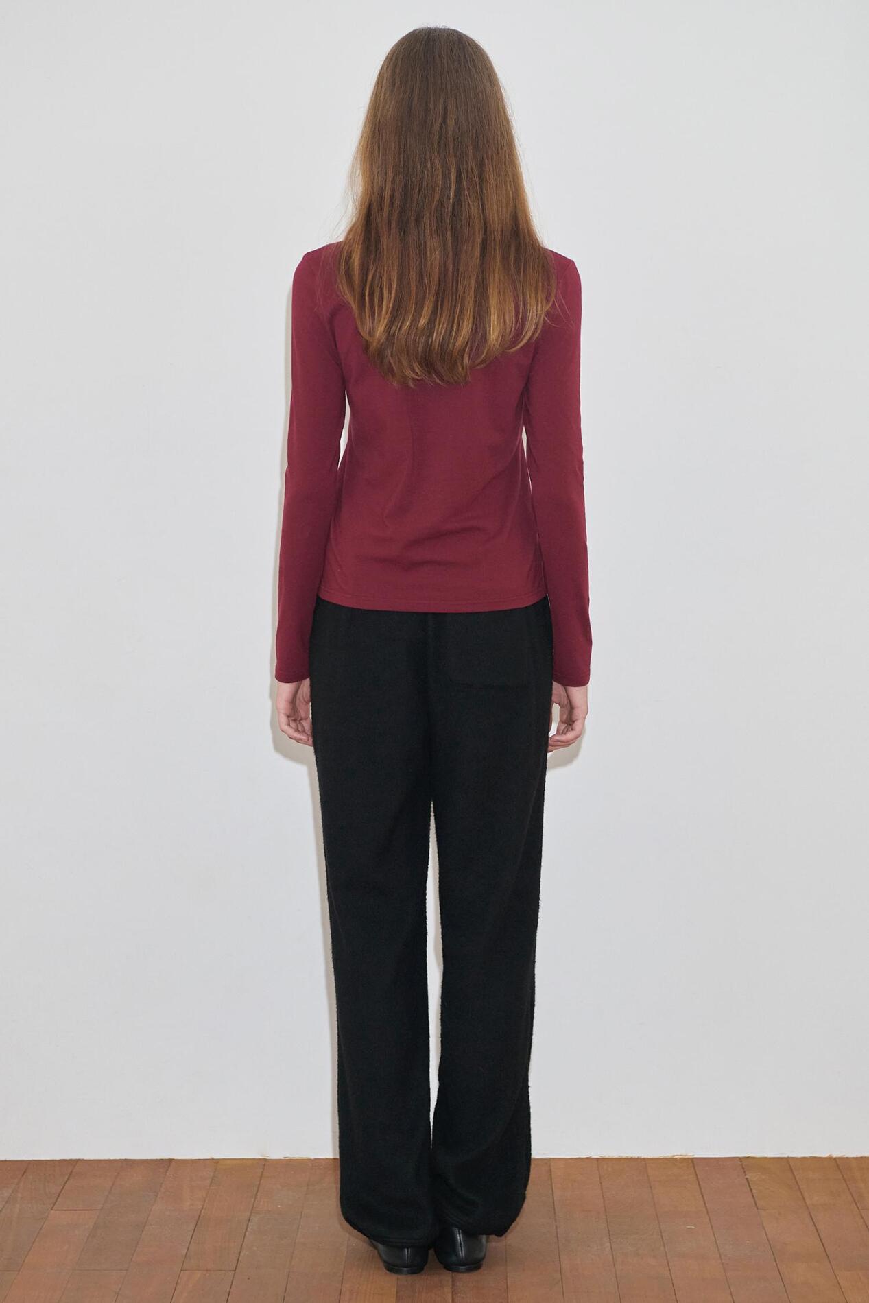 【SINOON】 ROSE FRILL LONG SLEEVE : BURGUNDY 【SINOON】 ROSE FRILL LONG SLEEVE : BURGUNDY