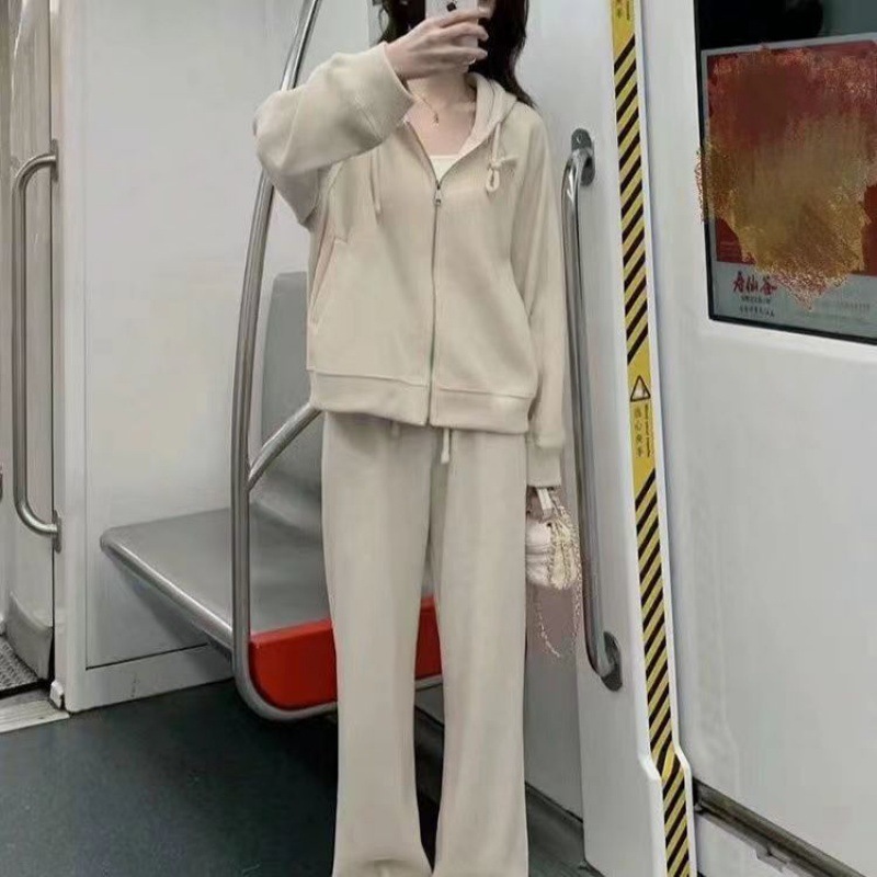 ハイエンドのカスタマイズ-女性のためのファッショナブルでカジュアルな新しいスウェットシャツスーツ 2024 年秋小さな男性のツーピースのフード付きトップの完全なセット