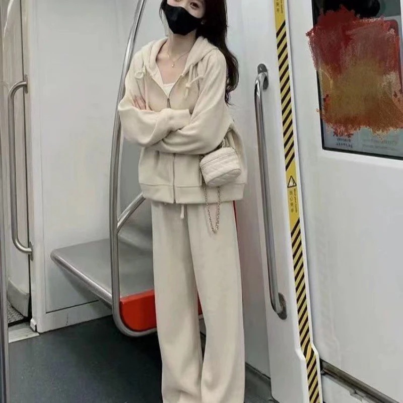 ハイエンドのカスタマイズ-女性のためのファッショナブルでカジュアルな新しいスウェットシャツスーツ 2024 年秋小さな男性のツーピースのフード付きトップの完全なセット