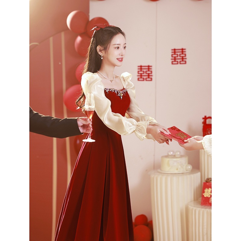 トーストドレス 2024年花嫁 ワインレッドドレス 普段でも着用可能 ガーゼ袖 婚約ドレス ウェディングドレス トーストドレス 2024年花嫁 ワインレッドドレス 普段でも着用可能 ガーゼ袖 婚約ドレス ウェディングドレス