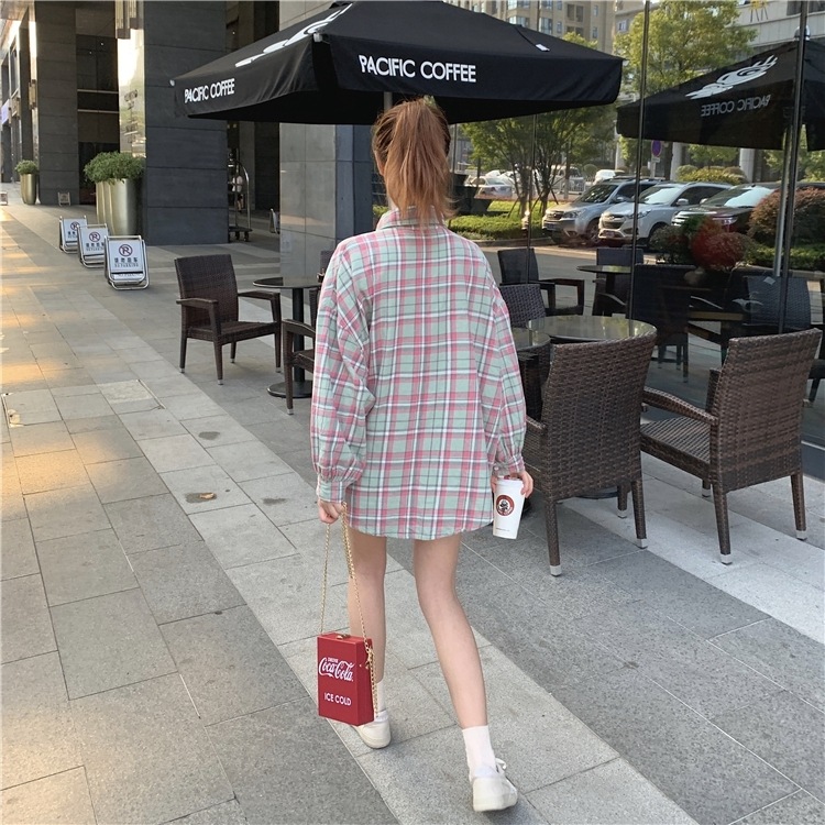 オーバーサイズチェック柄シャツ トップス シャツ 袖あり 長袖 Vネック 襟付き 前開き 綿 かわいい 大人可愛い シンプル カジュアル おしゃれ お洒落 大人可愛い 大人女子 こなれ感 ラフ オーバーサイズチェック柄シャツ トップス シャツ 袖あり 長袖 Vネック 襟付き 前開き 綿 かわいい 大人可愛い シンプル カジュアル おしゃれ お洒落 大人可愛い 大人女子 こなれ感 ラフ