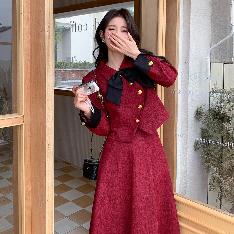 小さい香りがよい風の赤い新年のウェディングドレスのファッションの気質のスーツのスカートの女性の韓国の服の2点セット
