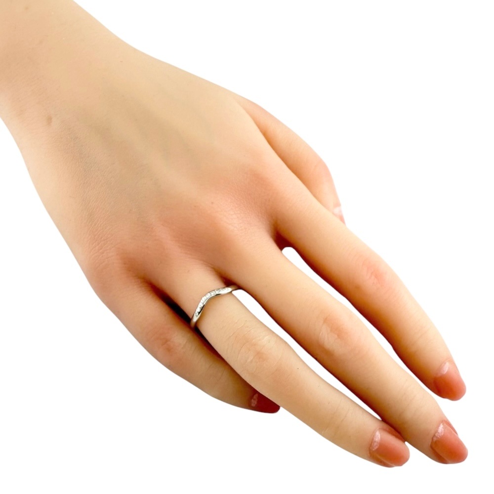 ティファニー カーブドバンド リング 指輪 9.5号 Pt950プラチナ ダイヤモンド TIFFANY&Co. 中古 美品 ティファニー カーブドバンド リング 指輪 9.5号 Pt950プラチナ ダイヤモンド TIFFANY&Co. 中古 美品