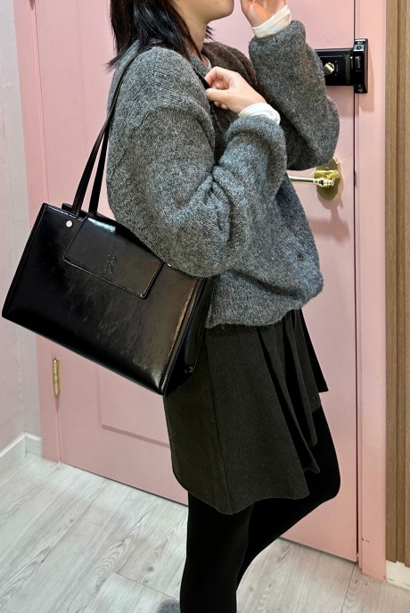 Bolted Square Shoulder Bag 2色 新商品 韓国人気 女性バッグ 学生バッグ デイリーバッグ 新学期 大学生 韓国人気 学生バッグ Bolted Square Shoulder Bag 2色 新商品 韓国人気 女性バッグ 学生バッグ デイリーバッグ 新学期 大学生 韓国人気 学生バッグ