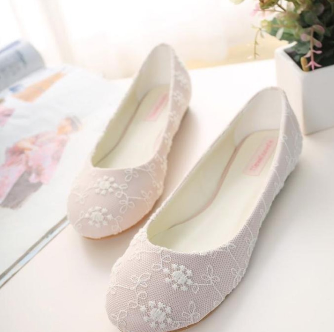 シューズ　レディース パンプス ローヒール バレエシューズ フラット レース きれいめ 上品 シンプル ラウンドトゥ ガーリー イベント デート 休日 旅行 楽ちん 春 夏 韓国　コーデ モテ
