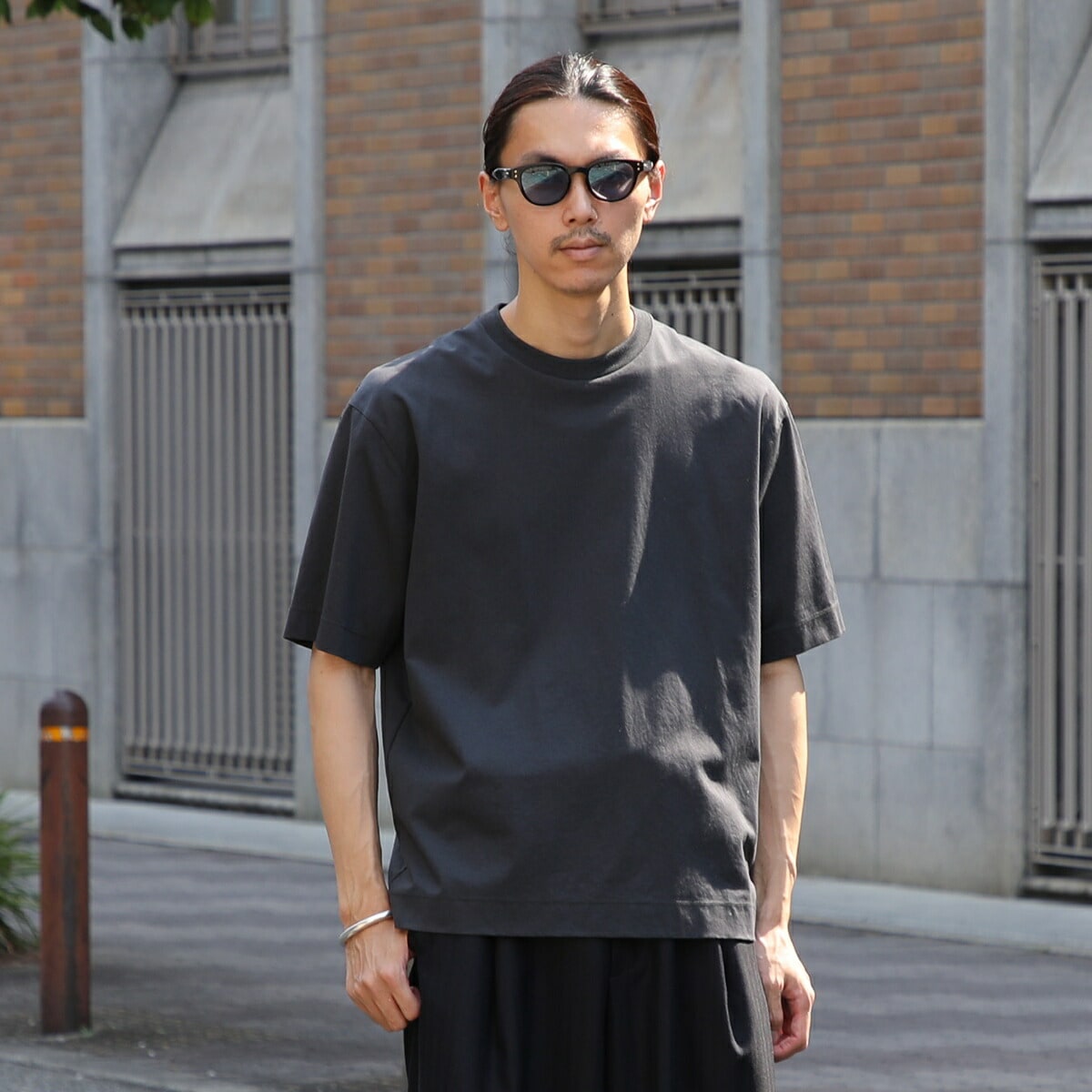 GUCCI グッチ サングラス GG1470SJ メンズ ウェリントン型 フルリム セルフレーム クリングスタイプ 調光サングラス 調光レンズ ロゴ アイウェア 001 GUCCI グッチ サングラス GG1470SJ メンズ ウェリントン型 フルリム セルフレーム クリングスタイプ 調光サングラス 調光レンズ ロゴ アイウェア 001