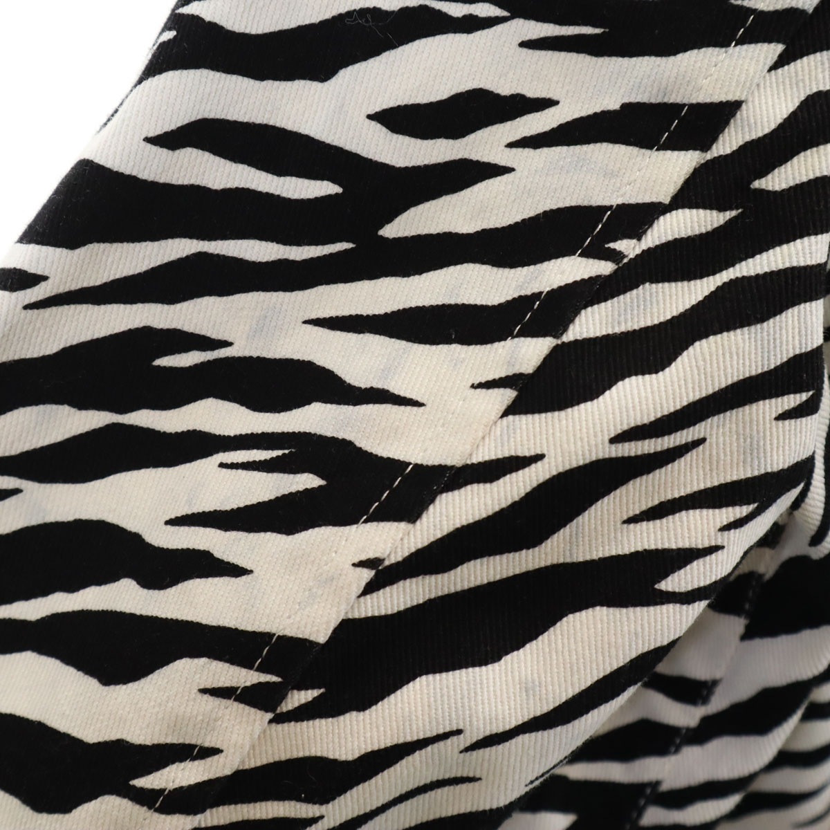 LIMI feu リミフゥ 日本製 ゼブラ柄 5分袖 ピーコート S ホワイト