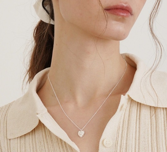 [LE SSERAFIMホユンジン着用]Pearl In Love Necklace シルバー LE SSERAFIMホユンジン着用/Pearl In Love Necklace シルバー