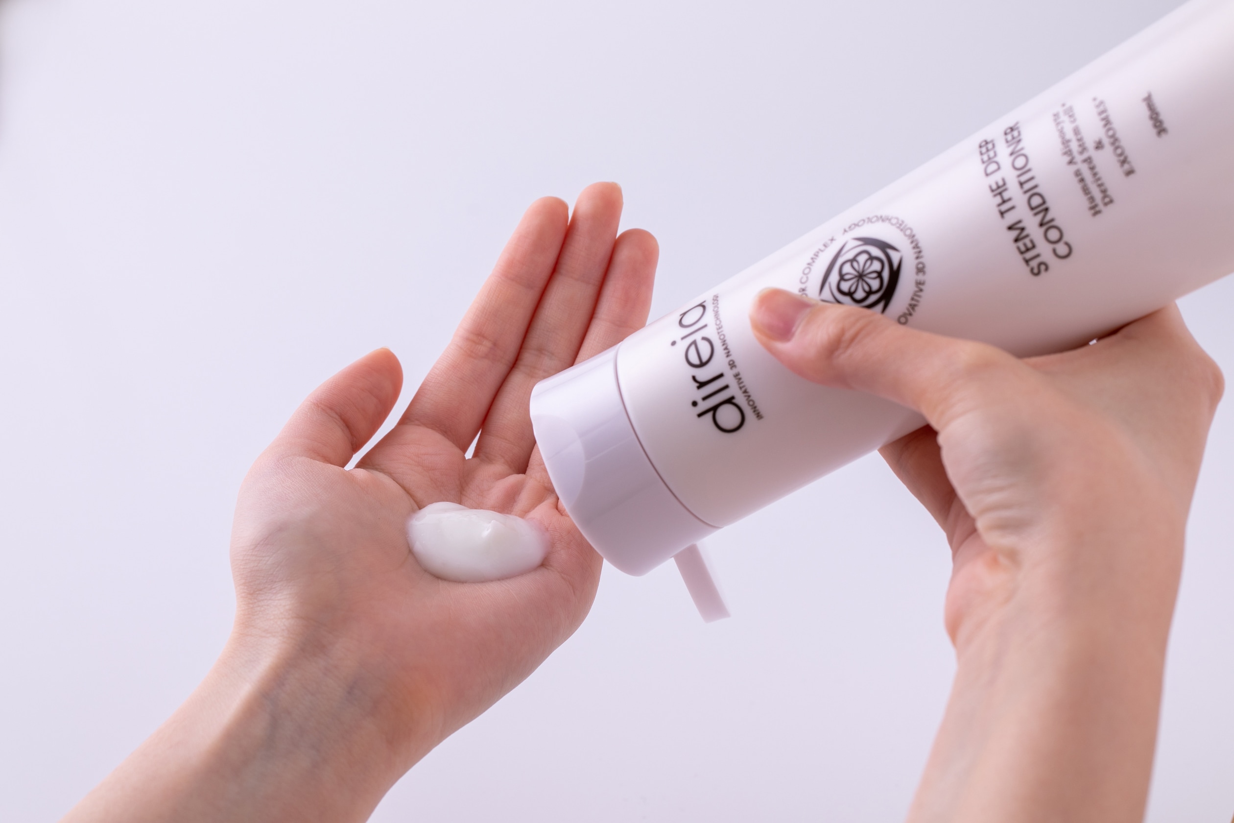 【公式】 ディレイア トリートメント コンディショナー ヒト幹細胞 ヘアケア ステムザ ディープコンディショナー 300ml 公式 薄毛 対策 女性 男性 育毛ケア ノンシリコン 低刺激 ダメージ髪