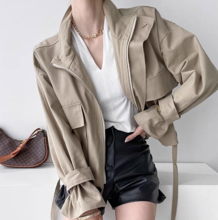 ショートジャケット プルオーバー ショート丈 ドロスト ショートトレンチ バックコンシャス 黒 ブラック 白 ホワイト ベージュ 韓国 オルチャン レディース スタンドカラー ギャザー ショートジャケット プルオーバー ショート丈 ドロスト ショートトレンチ バックコンシャス 黒 ブラック 白 ホワイト ベージュ 韓国 オルチャン レディース スタンドカラー ギャザー