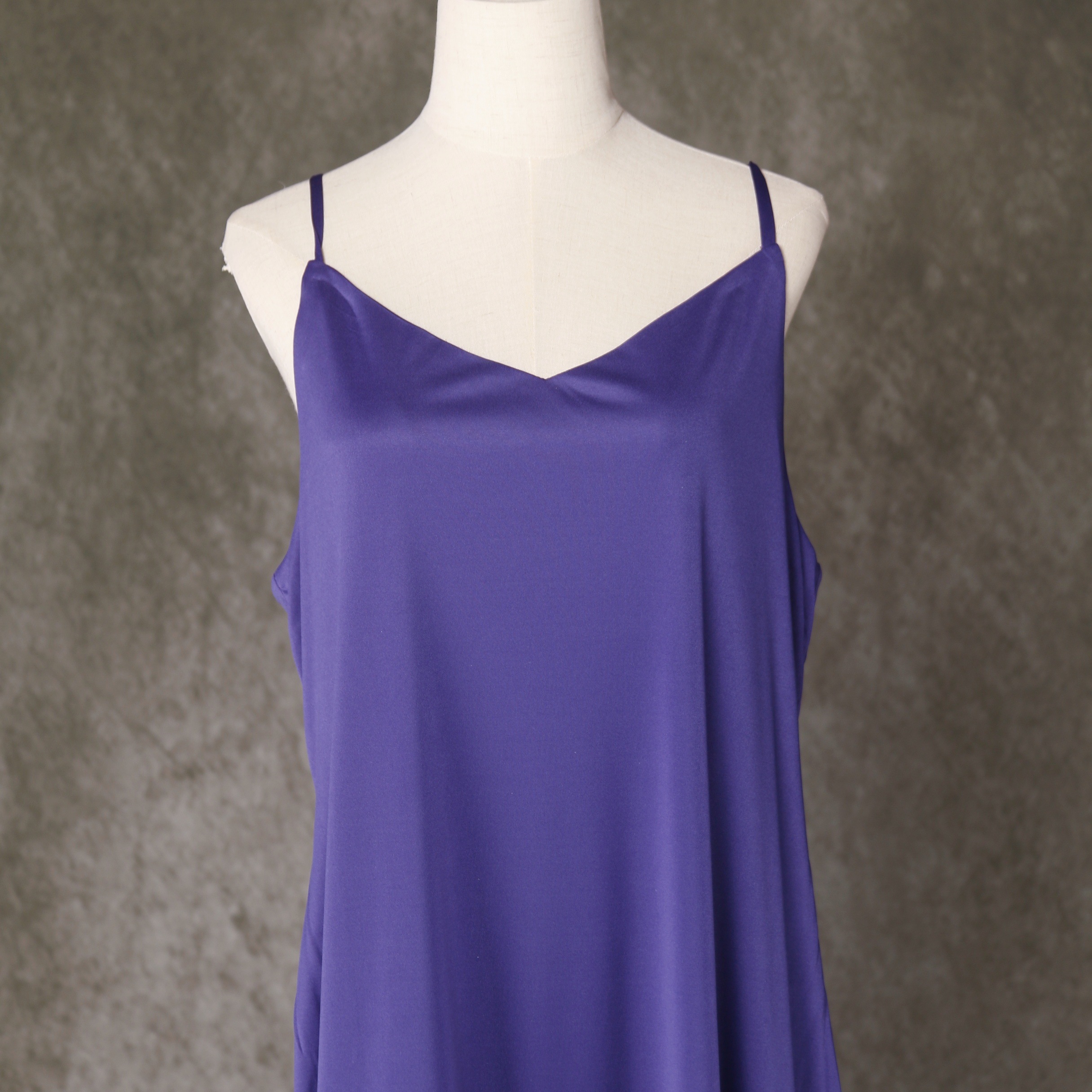 エレガント キャミソール パープル Vネックドレス 背中見せ 二次会 エレガント キャミソール パープル Vネックドレス 背中見せ 二次会