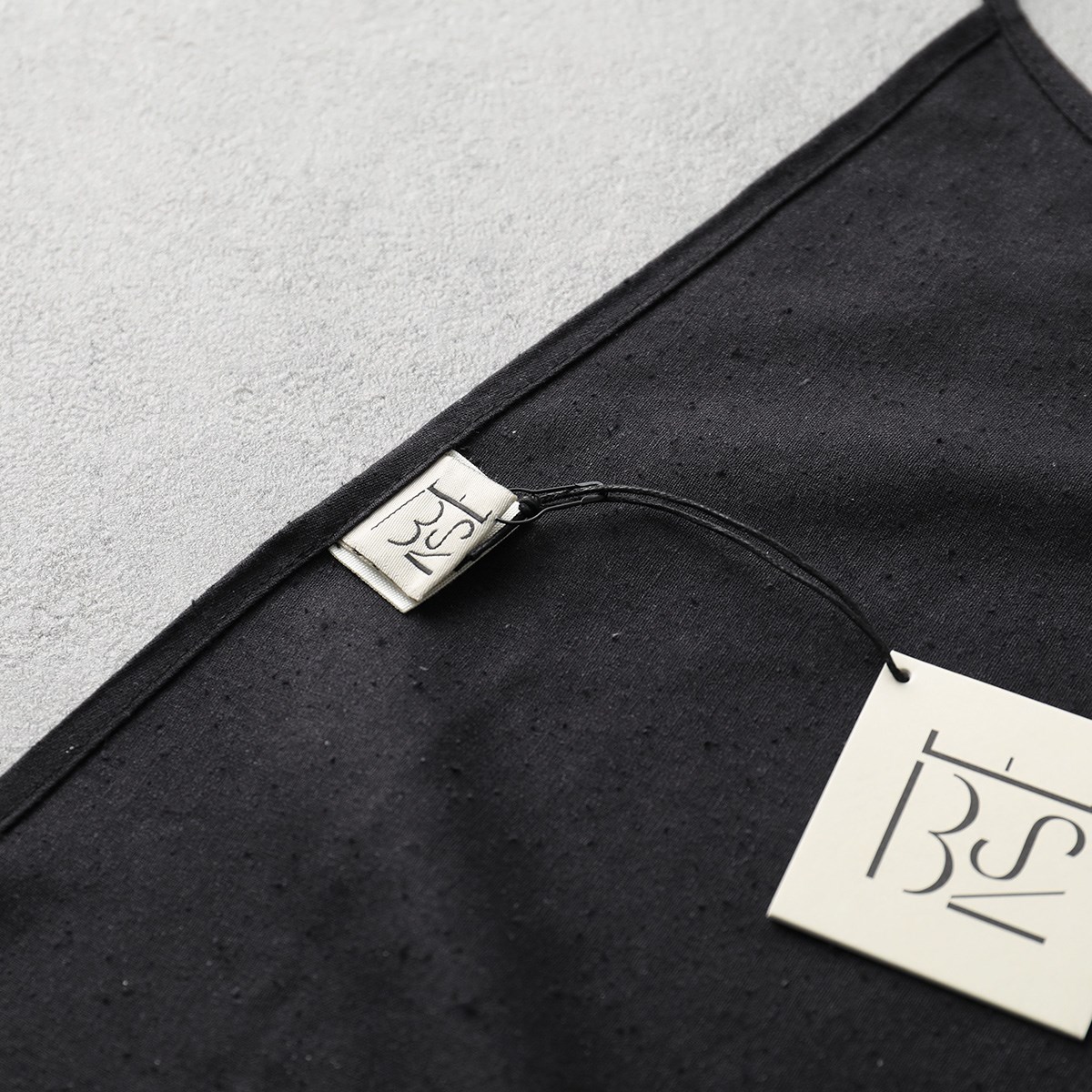 BASERANGE ベースレンジ ワンピース APRON DRESS DRAP RS 000 レディース シルク ノースリーブ ロング丈 ホルターネック カラー2色