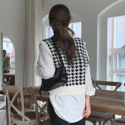 トップス ニット ベスト 幾何学模様 重ね着 デザイン プルオーバー 美ライン Vネック セーター ニットベスト ショート ショート丈 スタイルアップ リラックス ナチュラル かわいい 大人可愛い トップス ニット ベスト 幾何学模様 重ね着 デザイン プルオーバー 美ライン Vネック セーター ニットベスト ショート ショート丈 スタイルアップ リラックス ナチュラル かわいい 大人可愛い