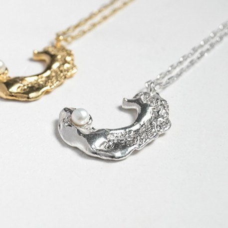 【a.neujac】The Pearl on the Sand necklace ★ ジョングク着用 Qoo10] a.neujac 【a.neujac】 The Pearl