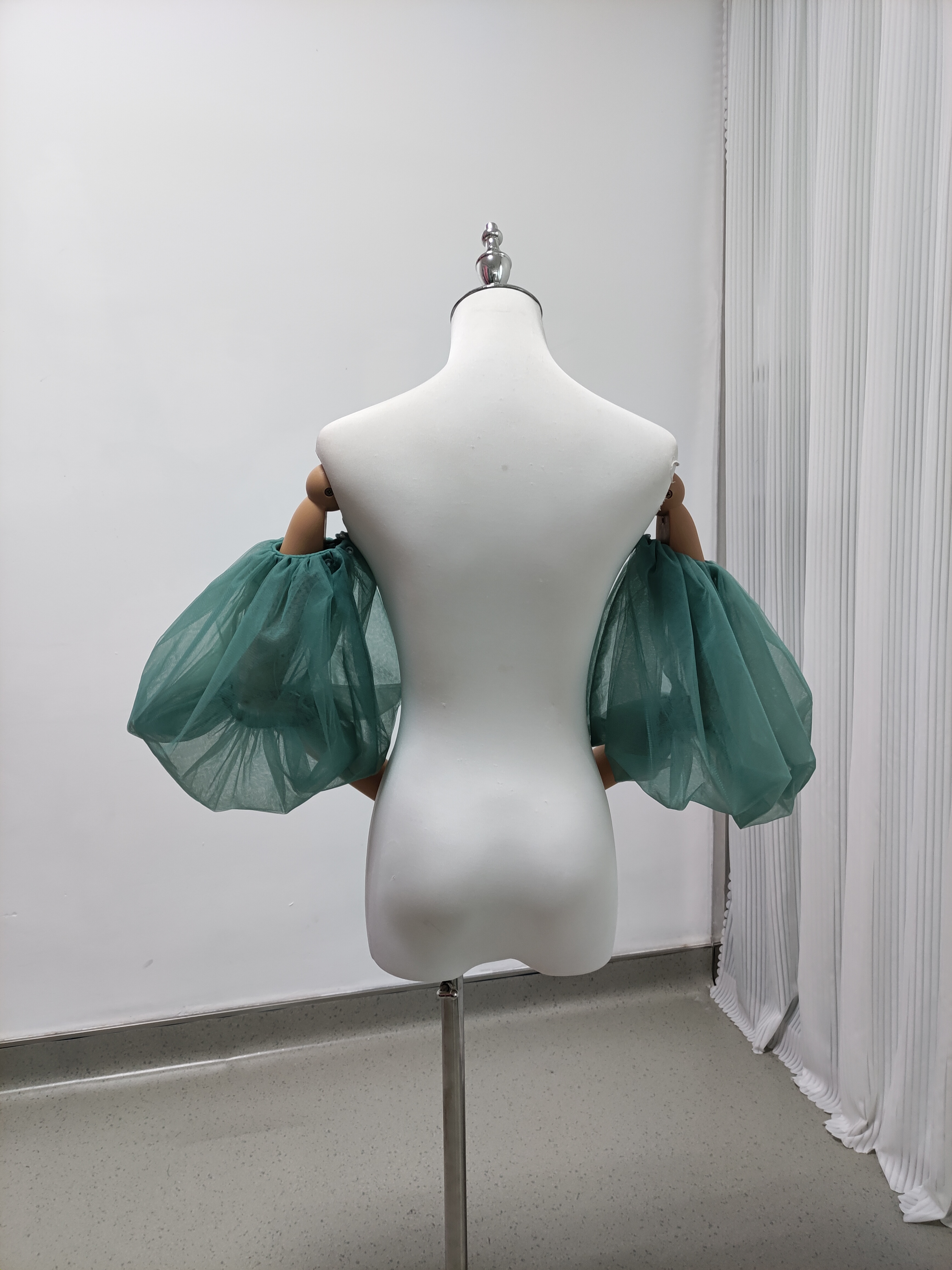 パフスリーブ 取り外し袖 グリーン ストレッチ 色直し ソフトチュール ウェディングドレス 可愛い