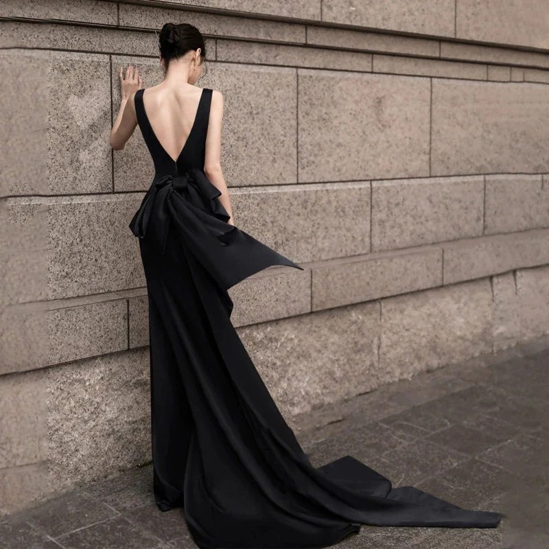 【急速出荷!】パーティードレス 誕生日 演奏会 花嫁 司会 サテンブラックイブニングドレス2025新しいVネック控えめな雰囲気の気質スリムバンケットドレスフランス