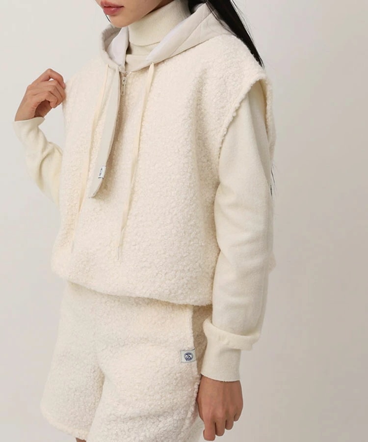 ゴルフウェア ベスト ボア レディース 韓国 防寒 秋 冬 秋冬 フード フリース あったか 暖かい キルティング 異素材 韓国ゴルフウェア 黒 白 ブラウン おしゃれ シンプル フーディー ゴルフ女 ゴルフウェア ベスト ボア レディース 韓国 防寒 秋 冬 秋冬 フード フリース あったか 暖かい キルティング 異素材 韓国ゴルフウェア 黒 白 ブラウン おしゃれ シンプル フーディー ゴルフ女