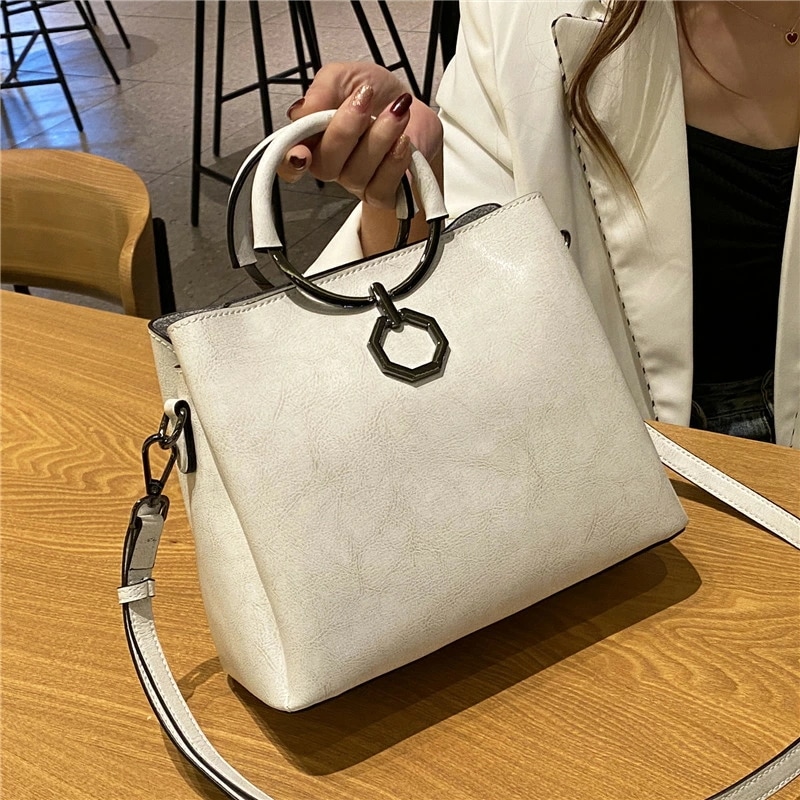 ハンドバッグ レディース トートバッグ シンプル かわいい おしゃれ 牛革 手提げバッグ ショルダー インナーバッグ付き かばん 女性 秋バッグ 軽量 大容量 マグネットボタン 無地 仕事鞄