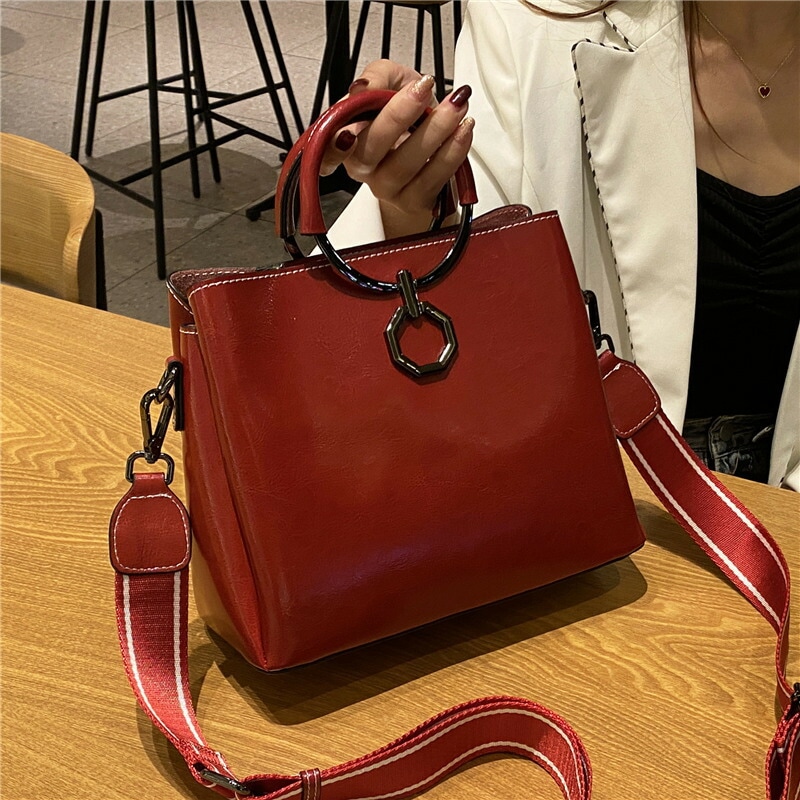 ハンドバッグ レディース トートバッグ シンプル かわいい おしゃれ 牛革 手提げバッグ ショルダー インナーバッグ付き かばん 女性 秋バッグ 軽量 大容量 マグネットボタン 無地 仕事鞄