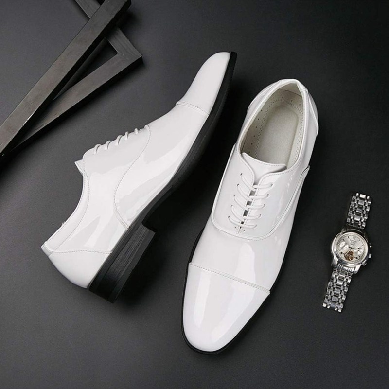 大きいサイズ ドレスシューズ メンズ シューズ プレーントゥ ビジネス カジュアル 靴 成人式 結婚式 就職活動 革靴 軽量 通気性 ローヒール レースアップシューズ 通気 ローファー 立ち仕事 紐 大きいサイズ ドレスシューズ メンズ シューズ プレーントゥ ビジネス カジュアル 靴 成人式 結婚式 就職活動 革靴 軽量 通気性 ローヒール レースアップシューズ 通気 ローファー 立ち仕事 紐