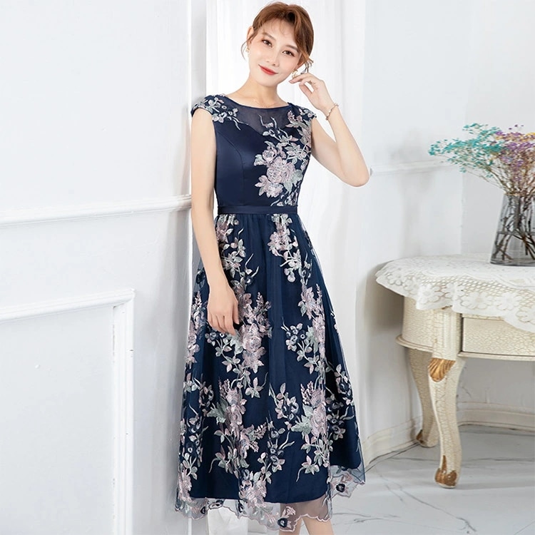 結婚式ドレス 40代 黒 刺繍 花柄 ミモレ丈ドレス ネイビー 紺色 パーティードレス 50代 黒 ブラック サテン チュール 二次会ドレス お呼ばれドレス グレー Aライン 優雅 エレガント