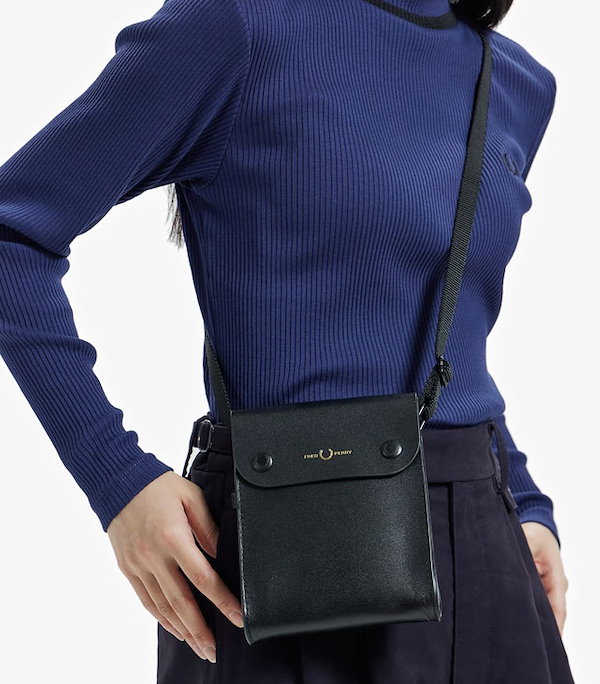 Qoo10] Fred Perry フレッドペリー ショルダーバッグ メンズ