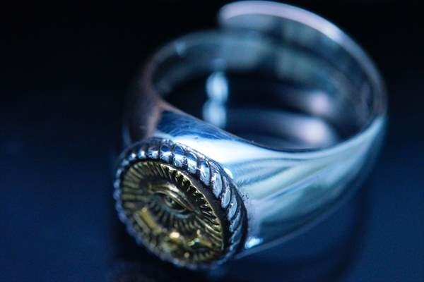 シルバーアクセサリー フリーメイソン プロビデンスの目 秘密結社 握手 ゴールド 指輪 リング シルバーアクセサリー フリーメイソン プロビデンスの目 秘密結社 握手 ゴールド 指輪 リング