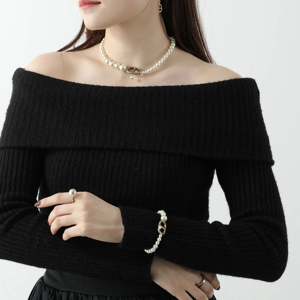 Dior ディオール リング Amulets アミュレット R2200WOMRS レディース パール 指輪 アクセサリー CDロゴ 301/Gold-White Dior ディオール リング Amulets アミュレット R2200WOMRS レディース パール 指輪 アクセサリー CDロゴ 301/Gold-White