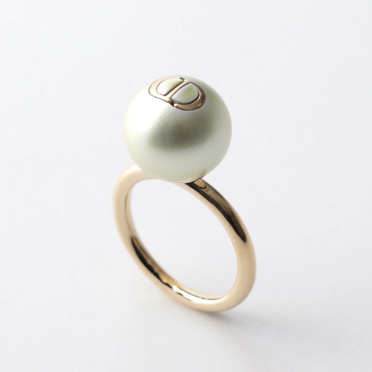 Dior ディオール リング Amulets アミュレット R2200WOMRS レディース パール 指輪 アクセサリー CDロゴ 301/Gold-White Dior ディオール リング Amulets アミュレット R2200WOMRS レディース パール 指輪 アクセサリー CDロゴ 301/Gold-White