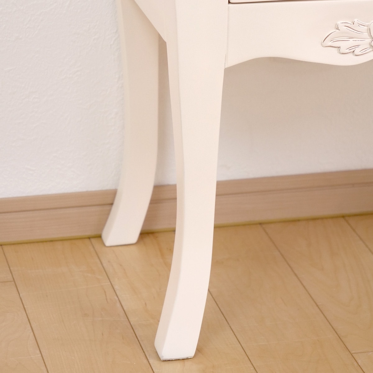 チェスト 4段 コモ キャビネット 手彫り ロココ調 猫脚 収納 家具 天然木 完成品 リビングボード サイドキャビネット 木製 引き出し ホワイト ブラウン