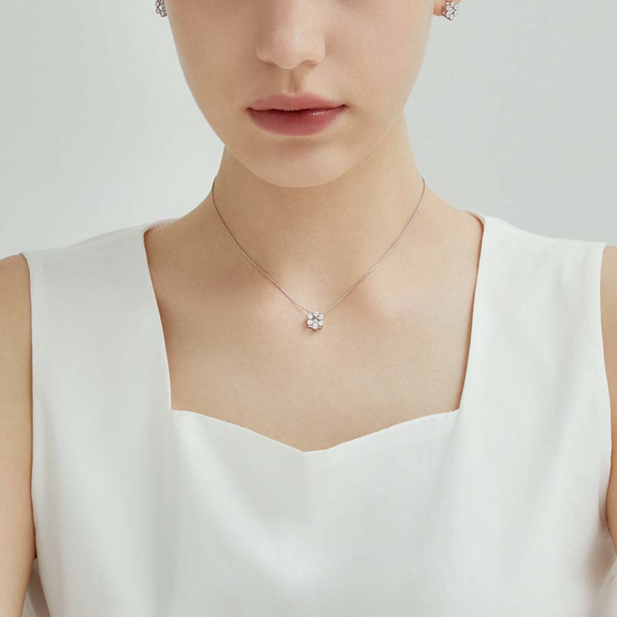 最短翌日発送/スノーモチーフネックレス 雪 結晶 おしゃれ 記念日 IU パクミニョン 韓国 レディース アクセサリー プレゼント 結婚式 お呼ばれ シルバー925 金属アレルギー対応 金アレ