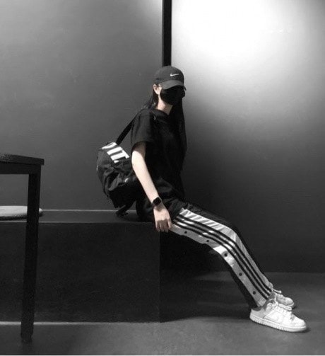 Qoo10] adidas BLACK PINK ジェニー着用 AD