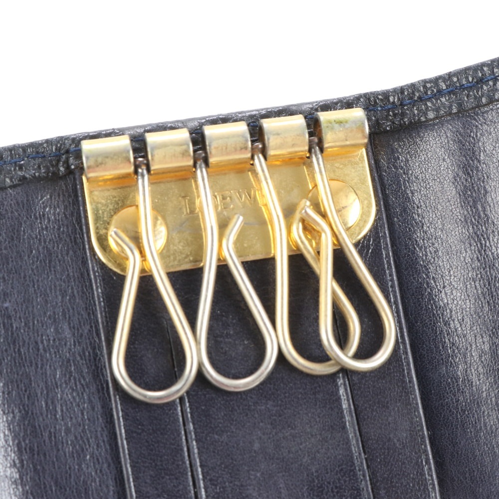 美品 アナグラム ゴールド 金具 レザー キーケース 4連 6連 キーリング 本革 ネイビー 紺 メンズ レディース EUM CP19-10 中古 美品 アナグラム ゴールド 金具 レザー キーケース 4連 6連 キーリング 本革 ネイビー 紺 メンズ レディース EUM CP19-10 中古