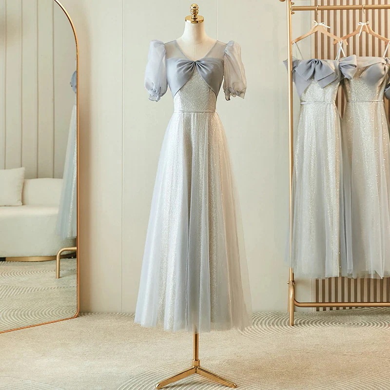 2024新作 グレーの新春春冬春シニアセンスのドレスのウェディングドレス